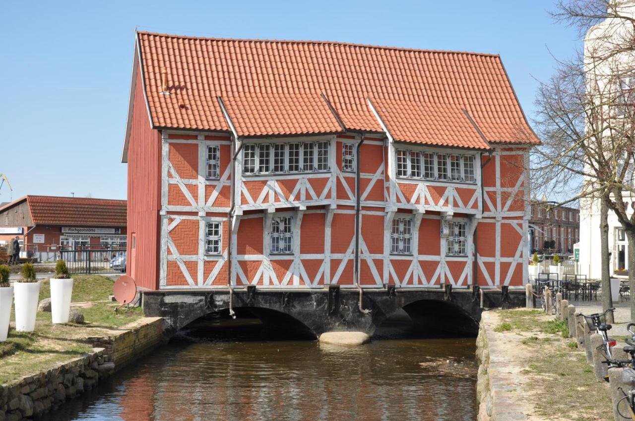 Emilias Hues, Reethaus In Der Bucht Von Wismar Zierow Esterno foto