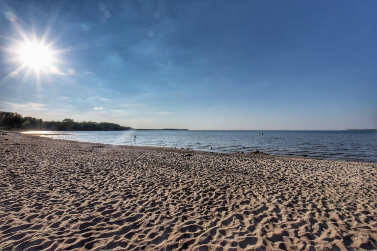 Emilias Hues, Reethaus In Der Bucht Von Wismar Zierow Esterno foto